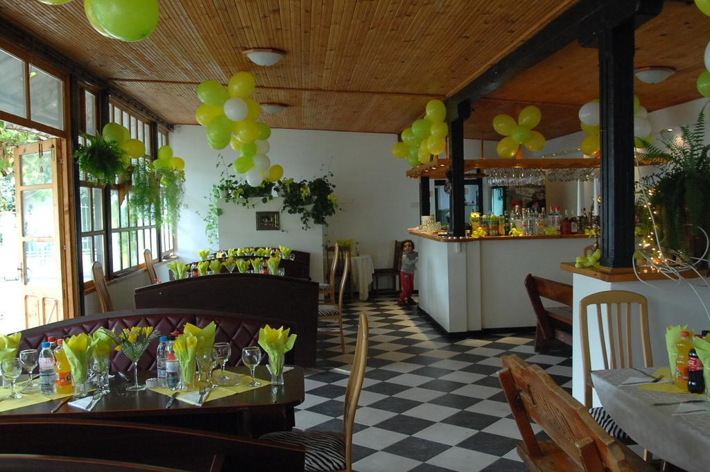 קרנבו El Dorado Holiday Village מראה חיצוני תמונה